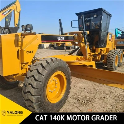 Cat 140K motorväghyvlar